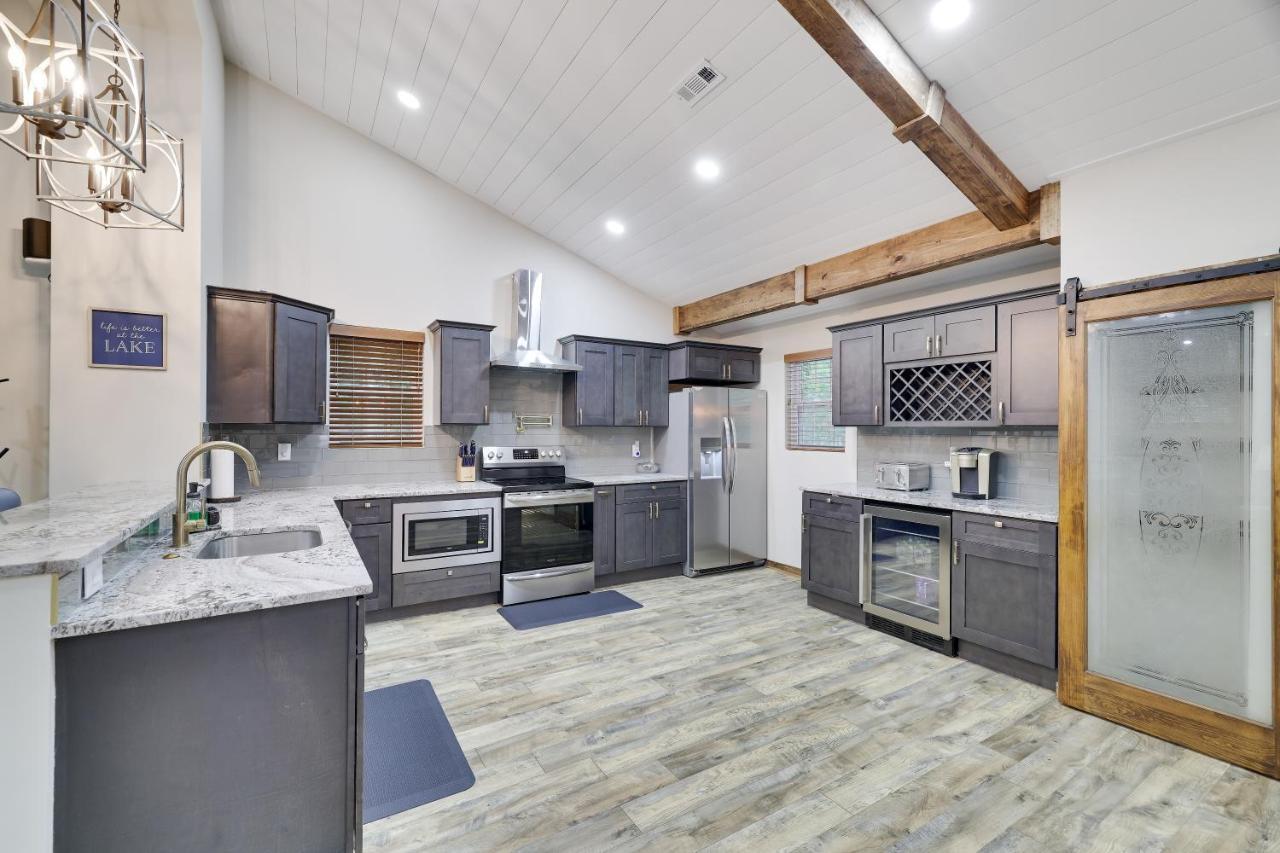 Whiskey Pines Retreat! Single Level Home, Outdoor Firepit, Ac, Bbq! Sleeps 9 In Lake Harmony! المظهر الخارجي الصورة